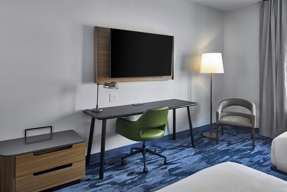 Fairfield By Marriott Inn & Suites Cornelia 8/25