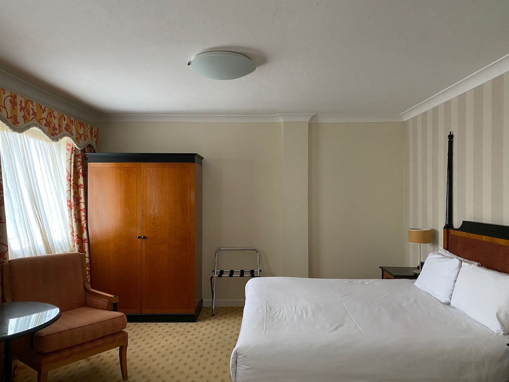 Brook Mollington Banastre Hotel & Spa 27/30