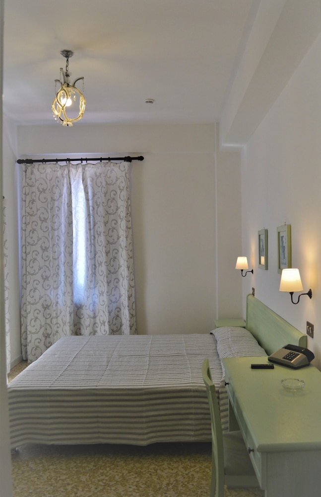 Hotel Dania 34/71