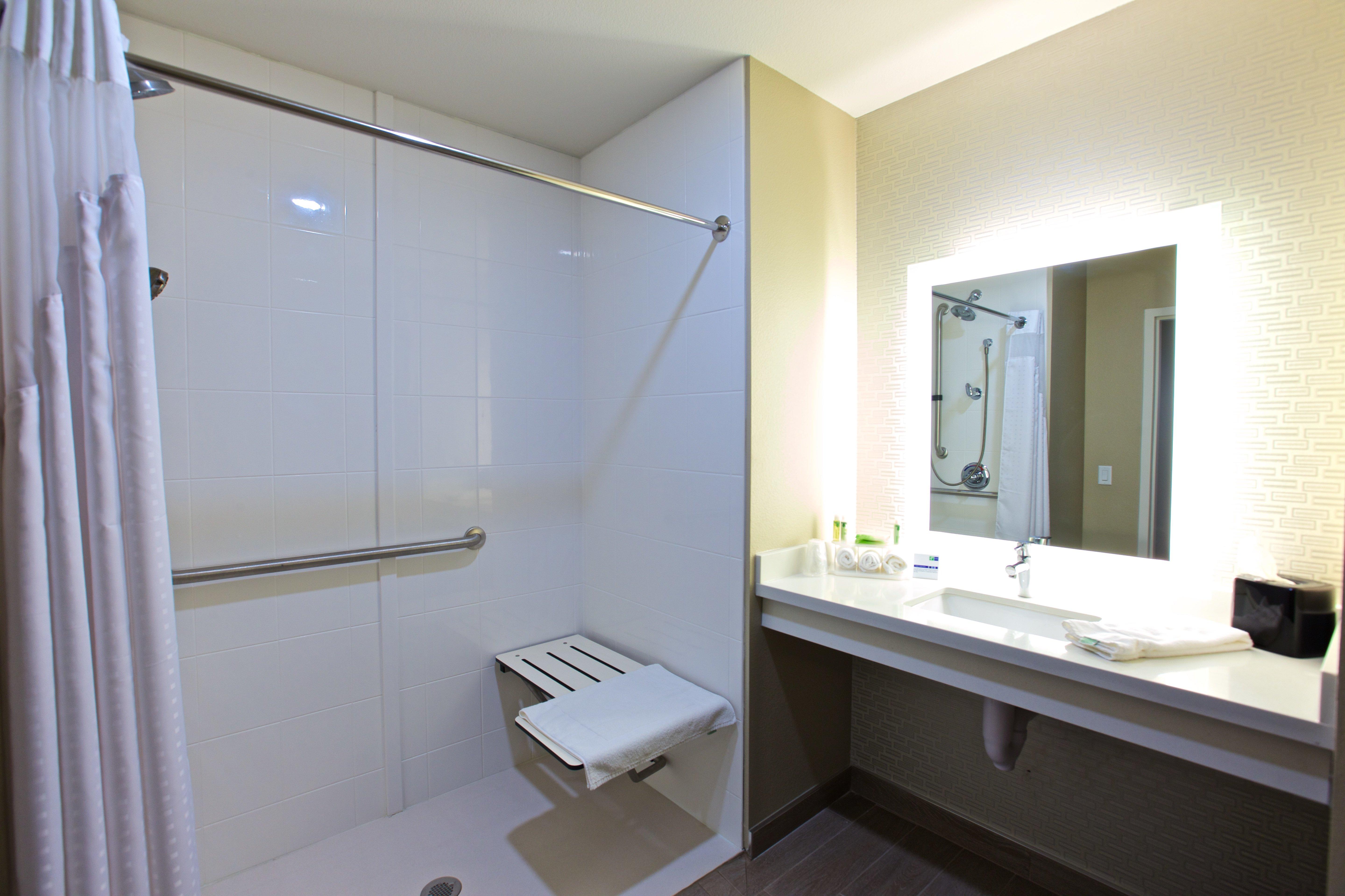 غرفة بسرير كينج، Holiday Inn Express Fargo SW - I-94 Medical Center 3/4