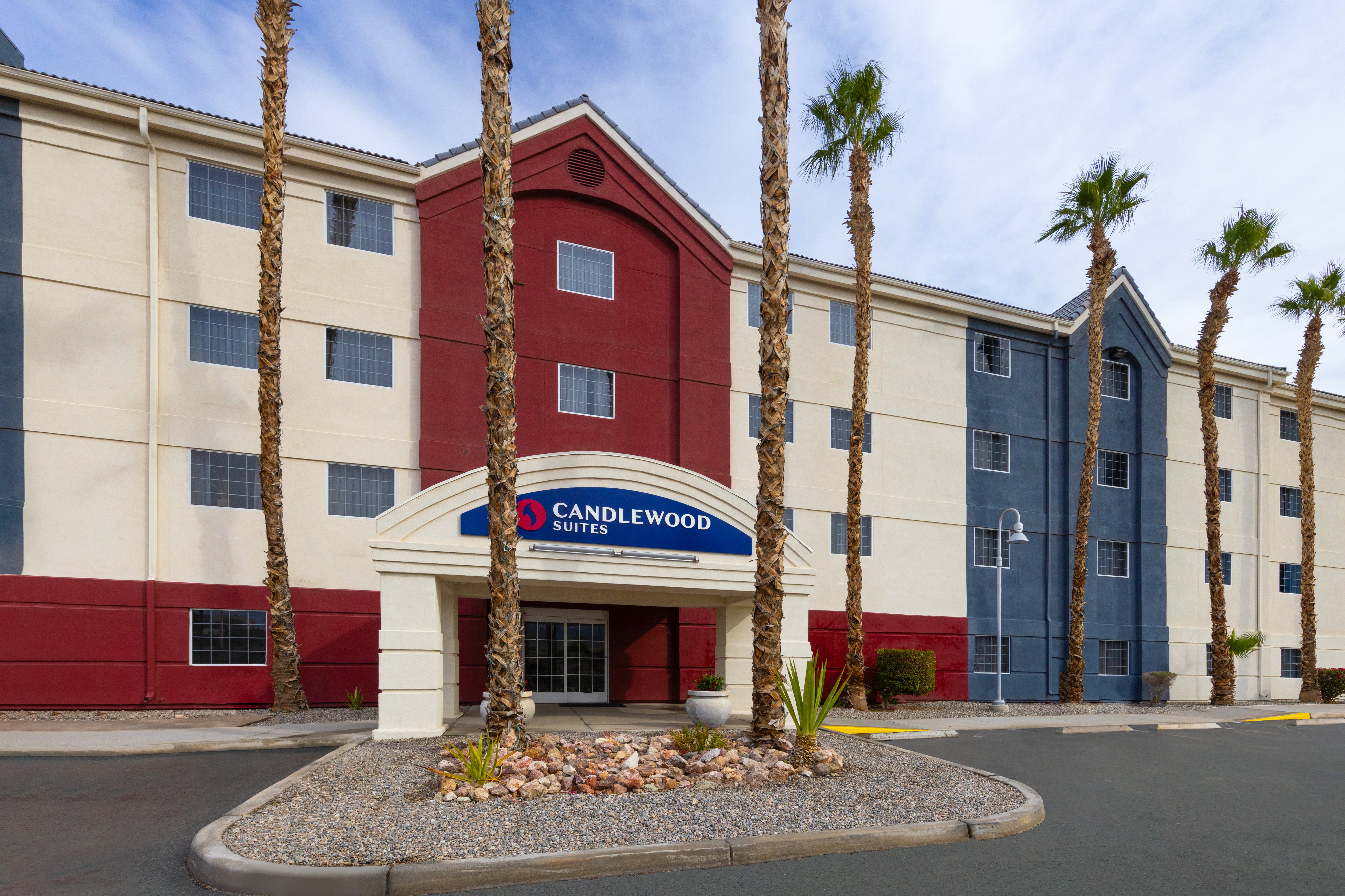Candlewood Suites Yuma 66/73