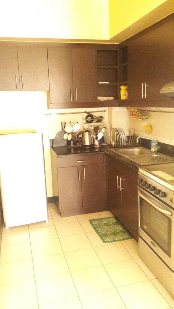 Migz N Tons Place At Cypress Towers 35/38