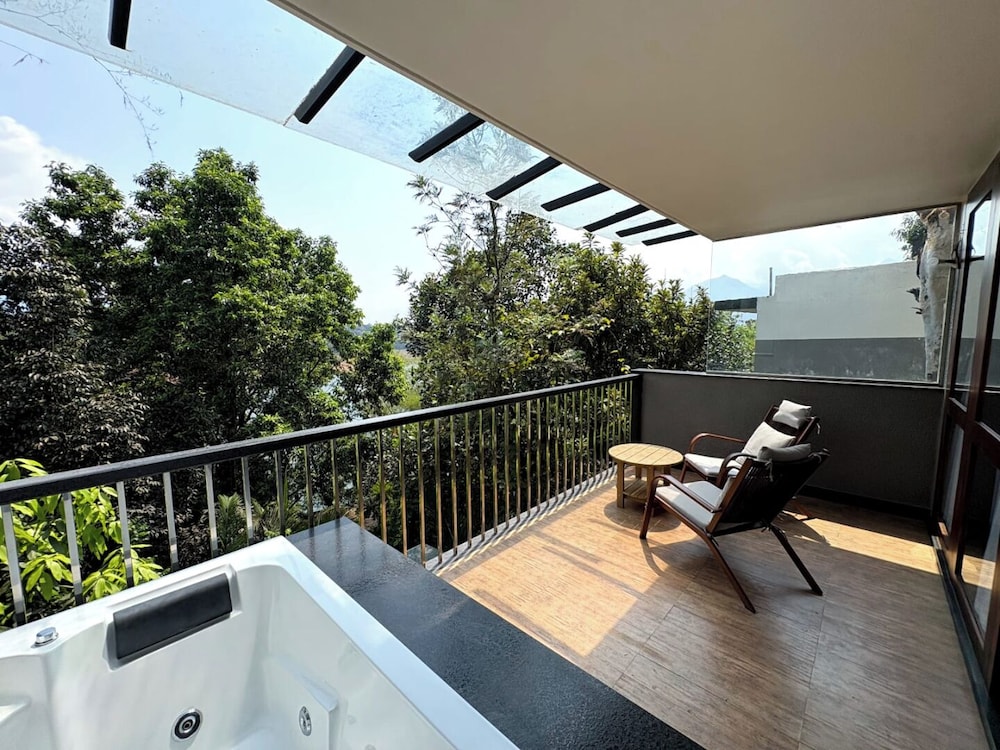 WAYANAD SILVERWOODS RESORT 30/55