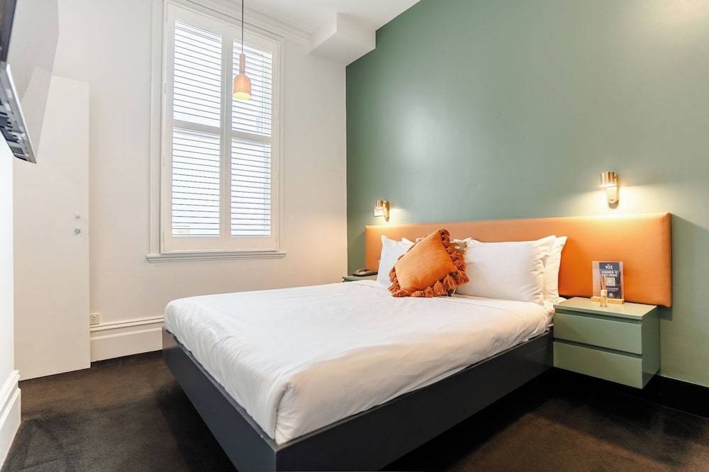 Middle Park Hotel 28/63