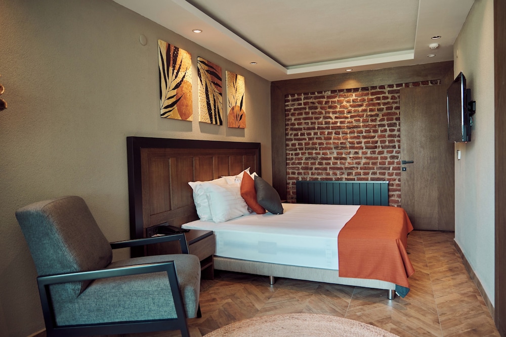 Parmos Otel 16/50