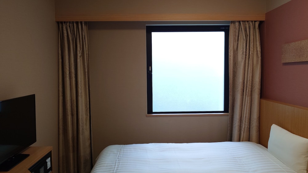 Semi Room, Semi Double Bed, No Cleaning Services