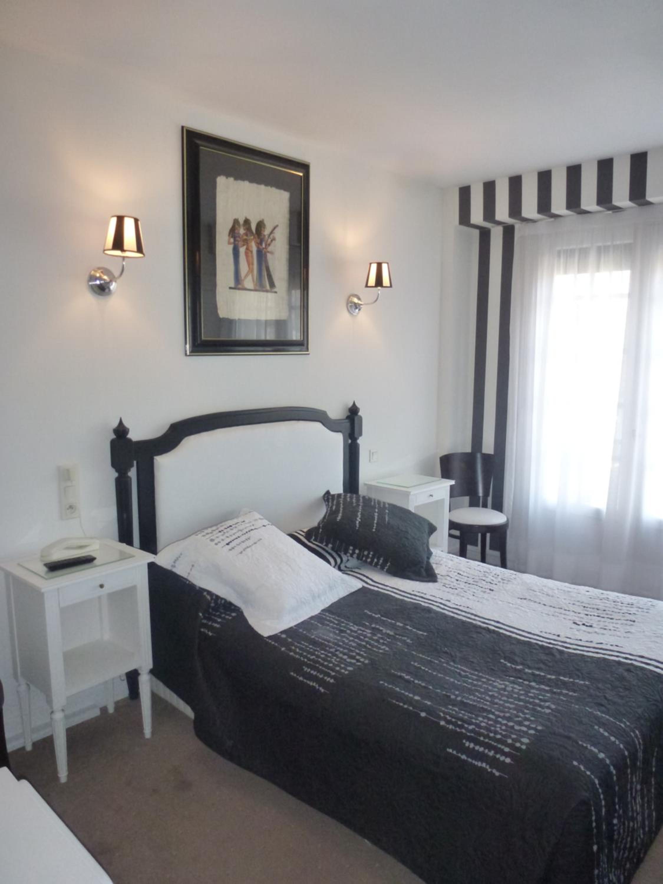 Room, Single