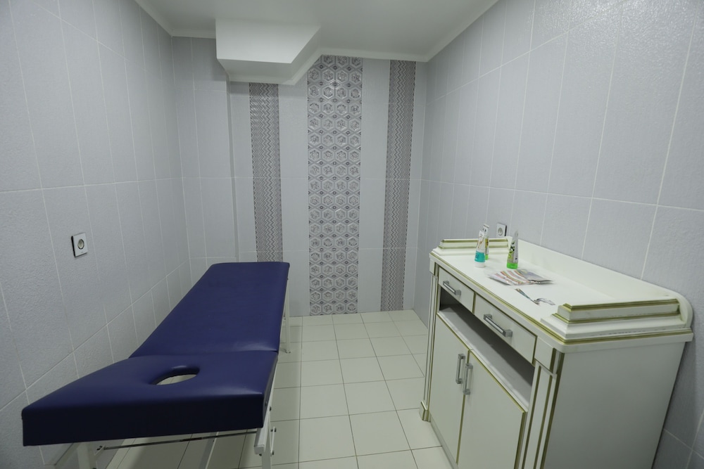 Alis Hotel Baku 36/37