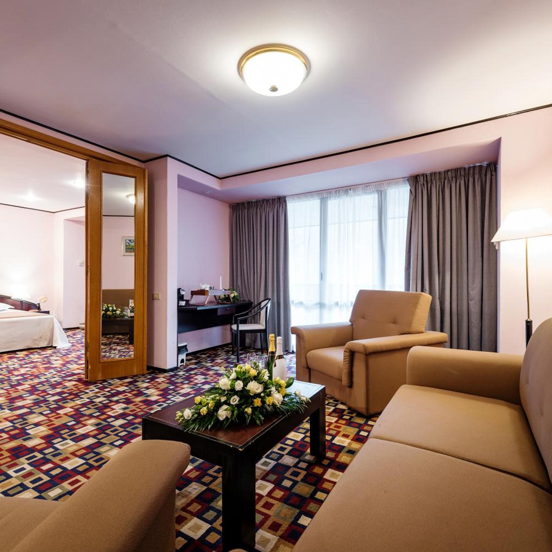 Hotel Mara 34/56