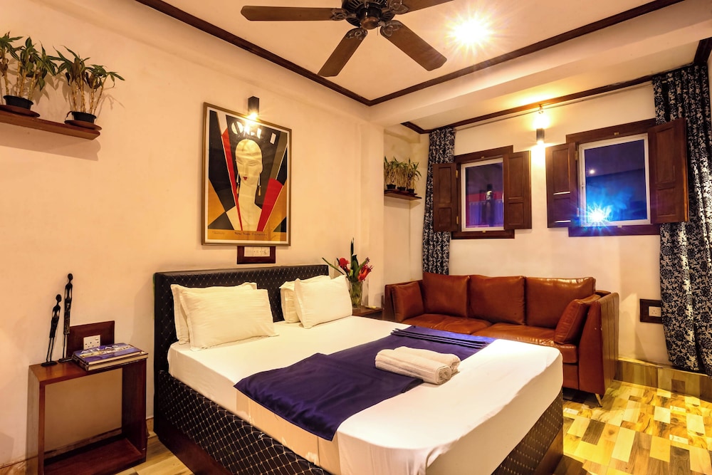 STANDARD, KING BED
