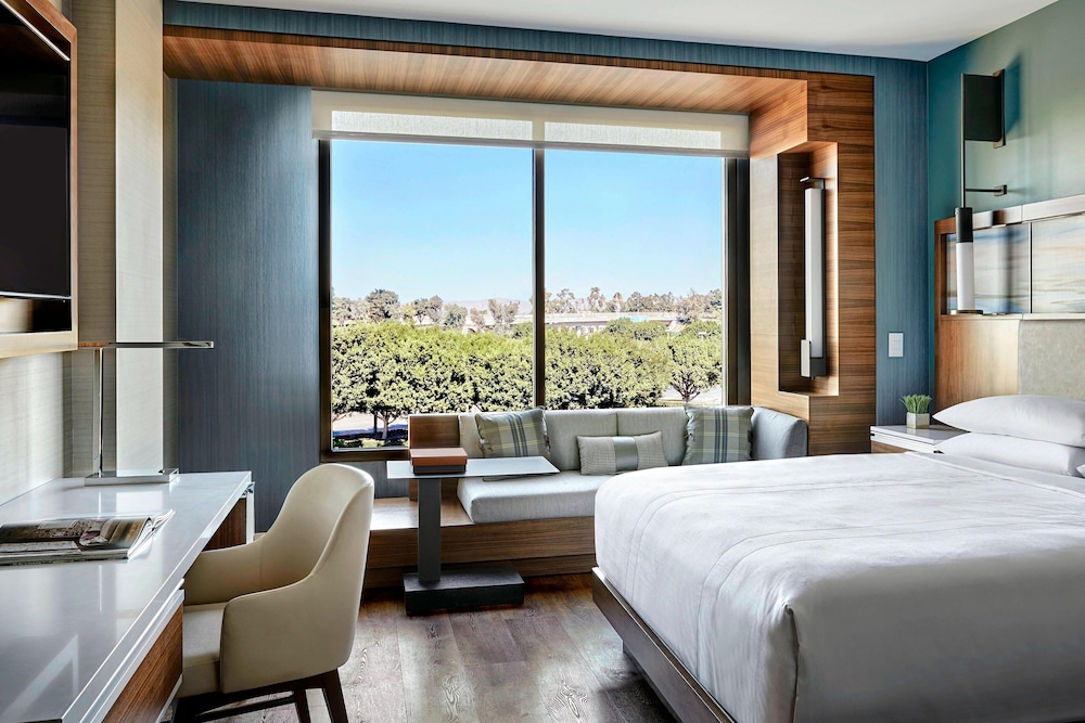 MARRIOTT IRVINE SPECTRUM 8/50