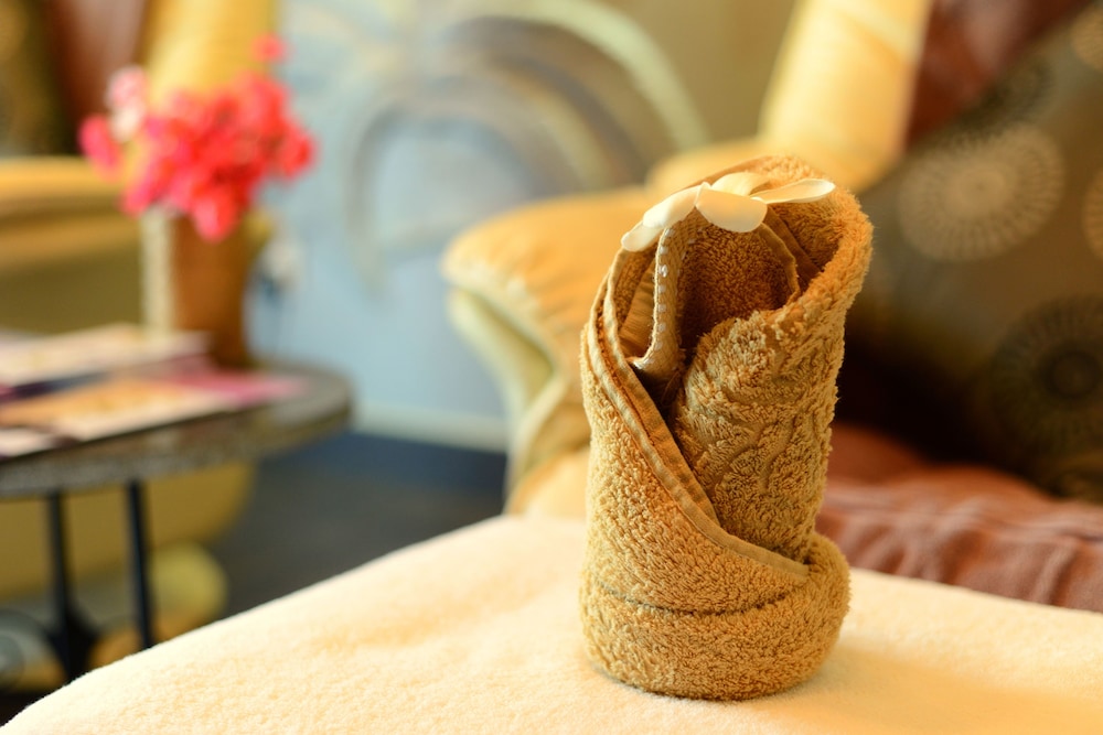 Nataya Roundhouse Coral Bay Resort and Spa 15/51