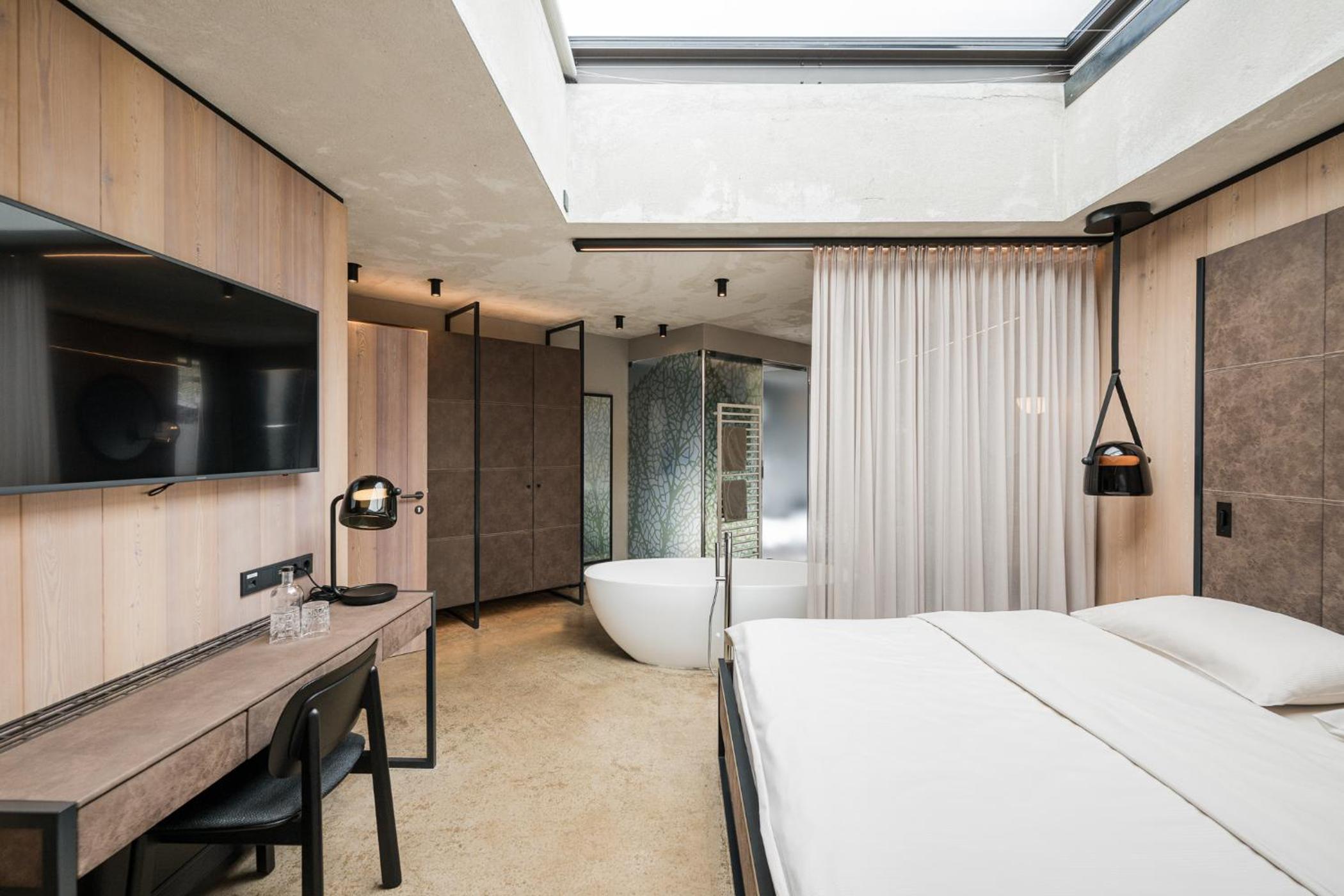 جناح بجاكوزي، Lindenhof Pure Luxury & Spa DolceVita Resort 4/6