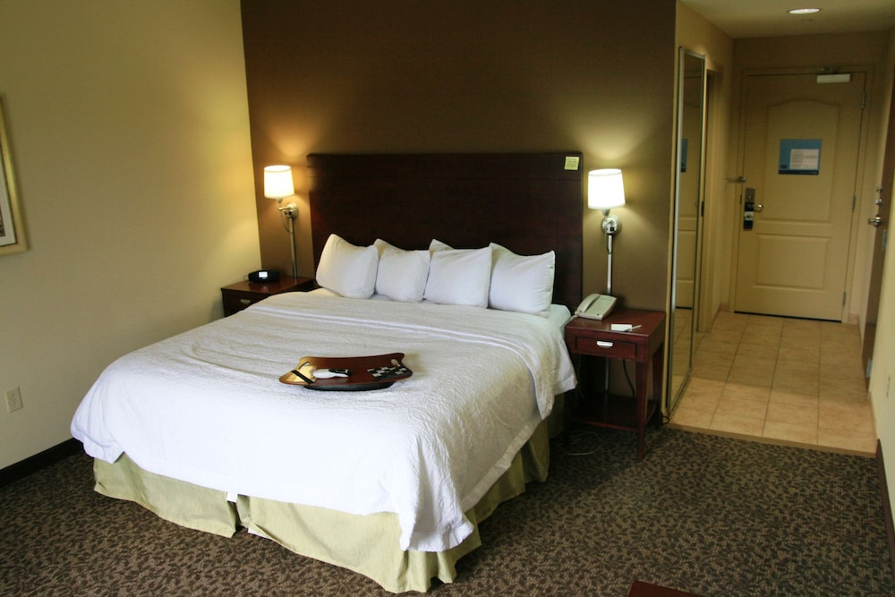 Hampton Inn Suites West Point Ms 5/26