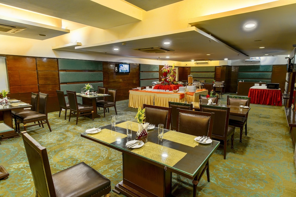 RNB SELECT BANJARA HILLS 39/45
