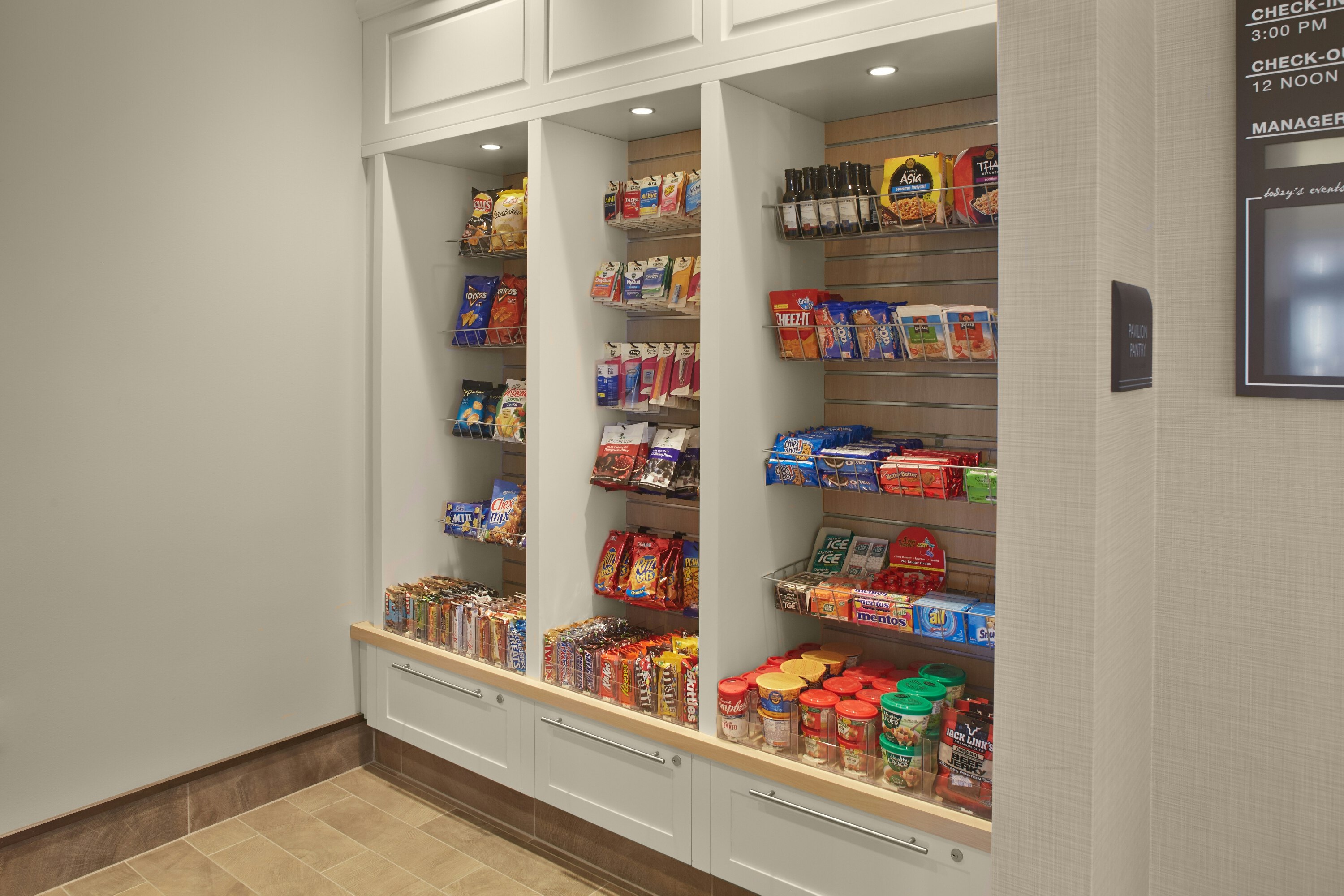 Hilton Garden Inn Akron 76/77