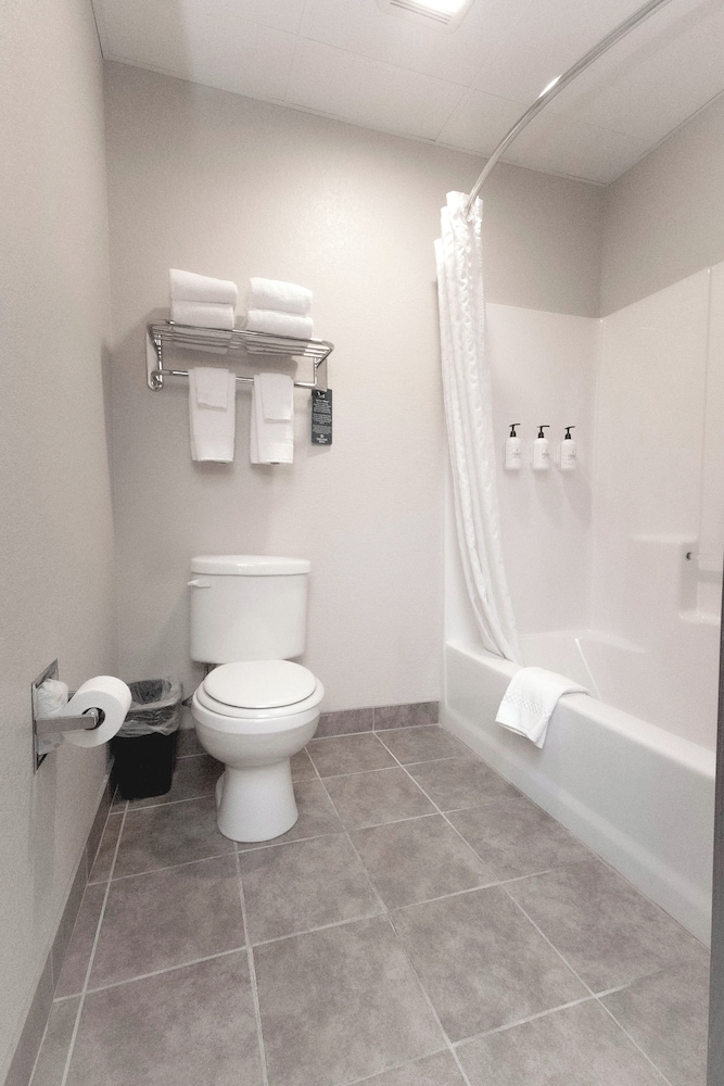Studio, King Bed, Cobblestone Inn and Suites Maryville 10/10