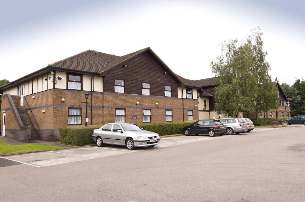 Redwings Lodge Solihull 38/44