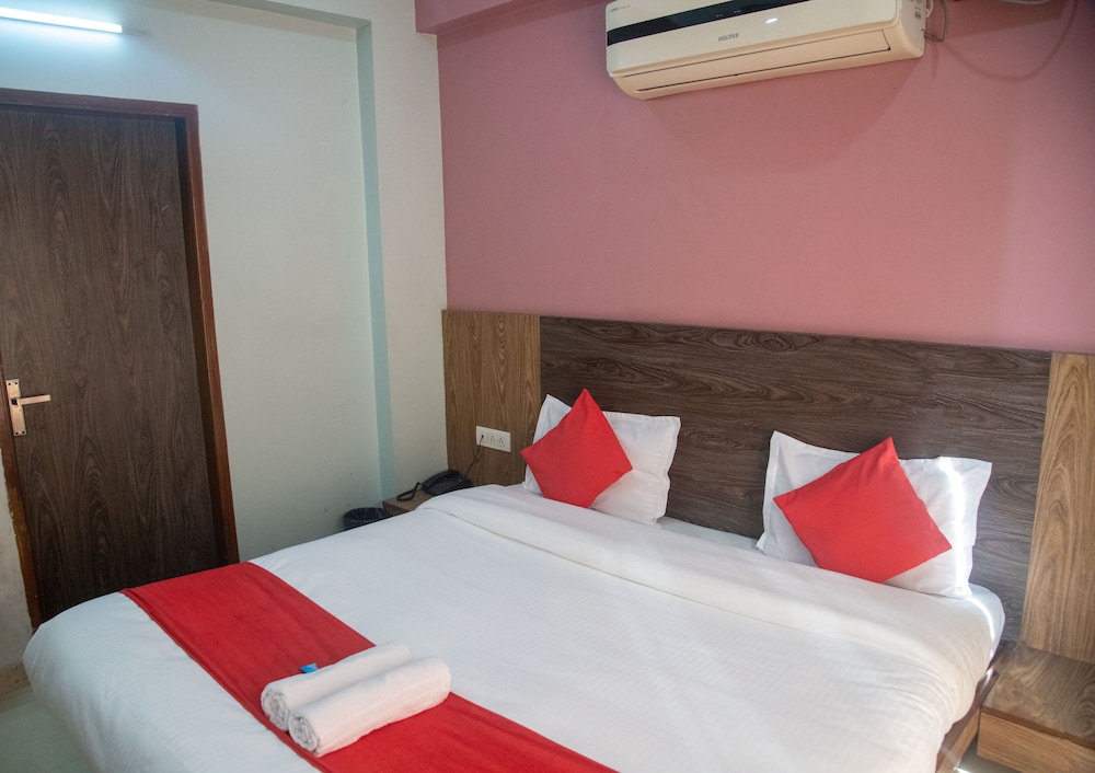 Hotel Thikana Palace 17/50