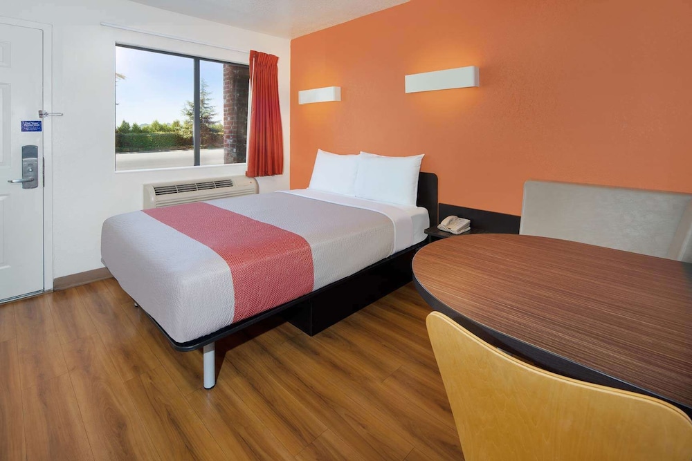 Motel6 Arcadia, CA - Los Angeles - Pasadena Area 22/40