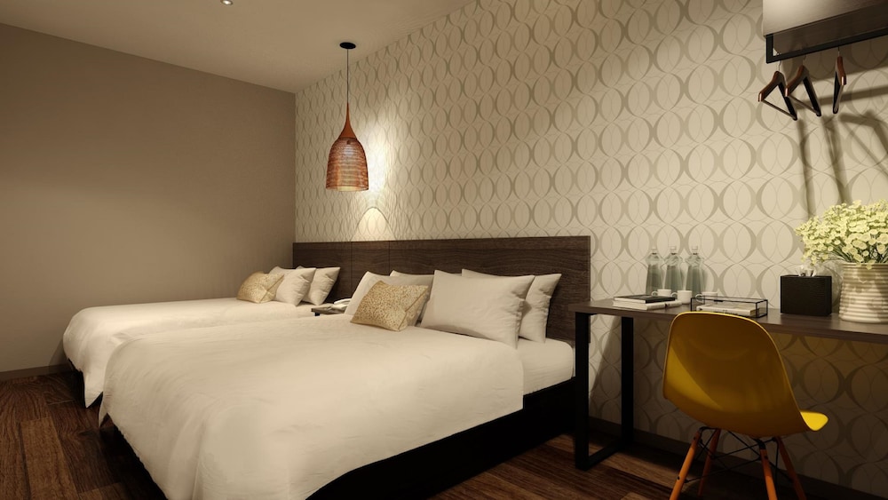 The Square Hotel 26/62