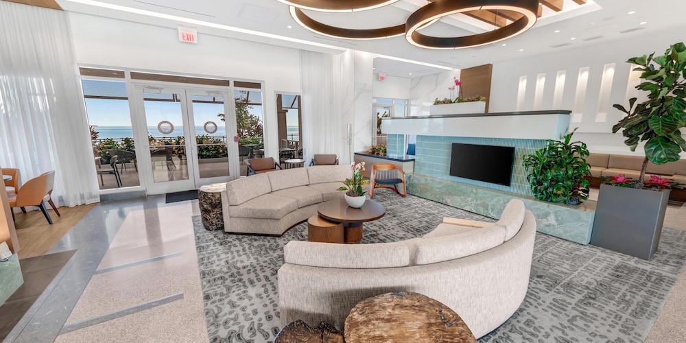 Sunsuites Villas at Sunseeker Resort, Curio by Hilton 25/50