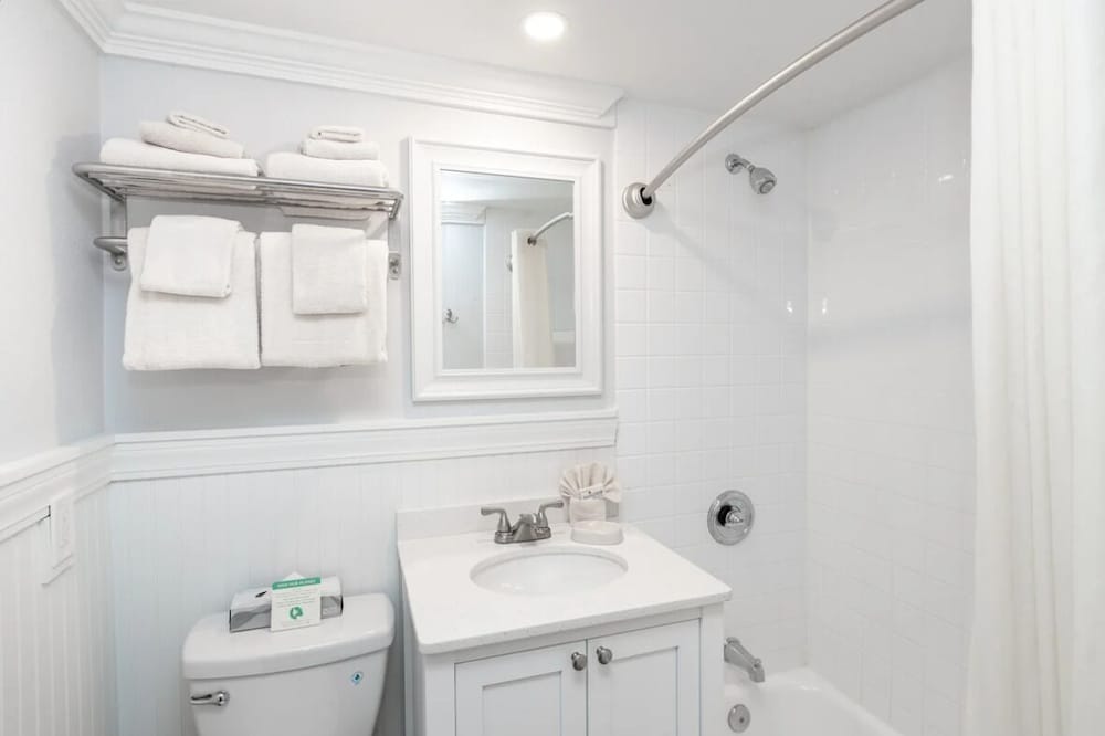 Innseason Resorts Harborwalk 49/50