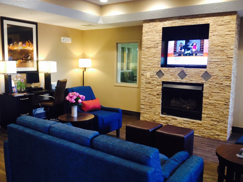 Comfort Inn Crystal Lake - Algonquin 19/33
