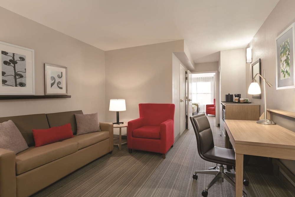 Country Inn and Suites by Radisson, Petersburg, VA 19/34