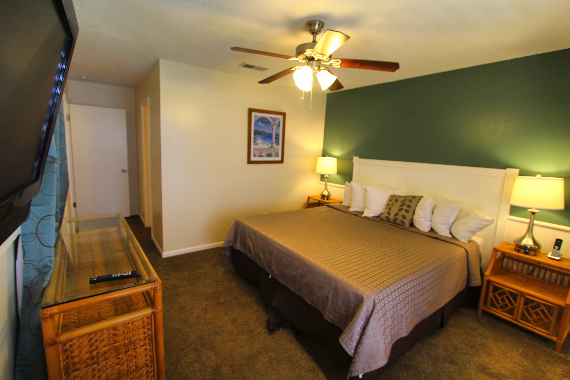 2 BEDROOMS, TOWN HOUSE, LAGOON VIEW