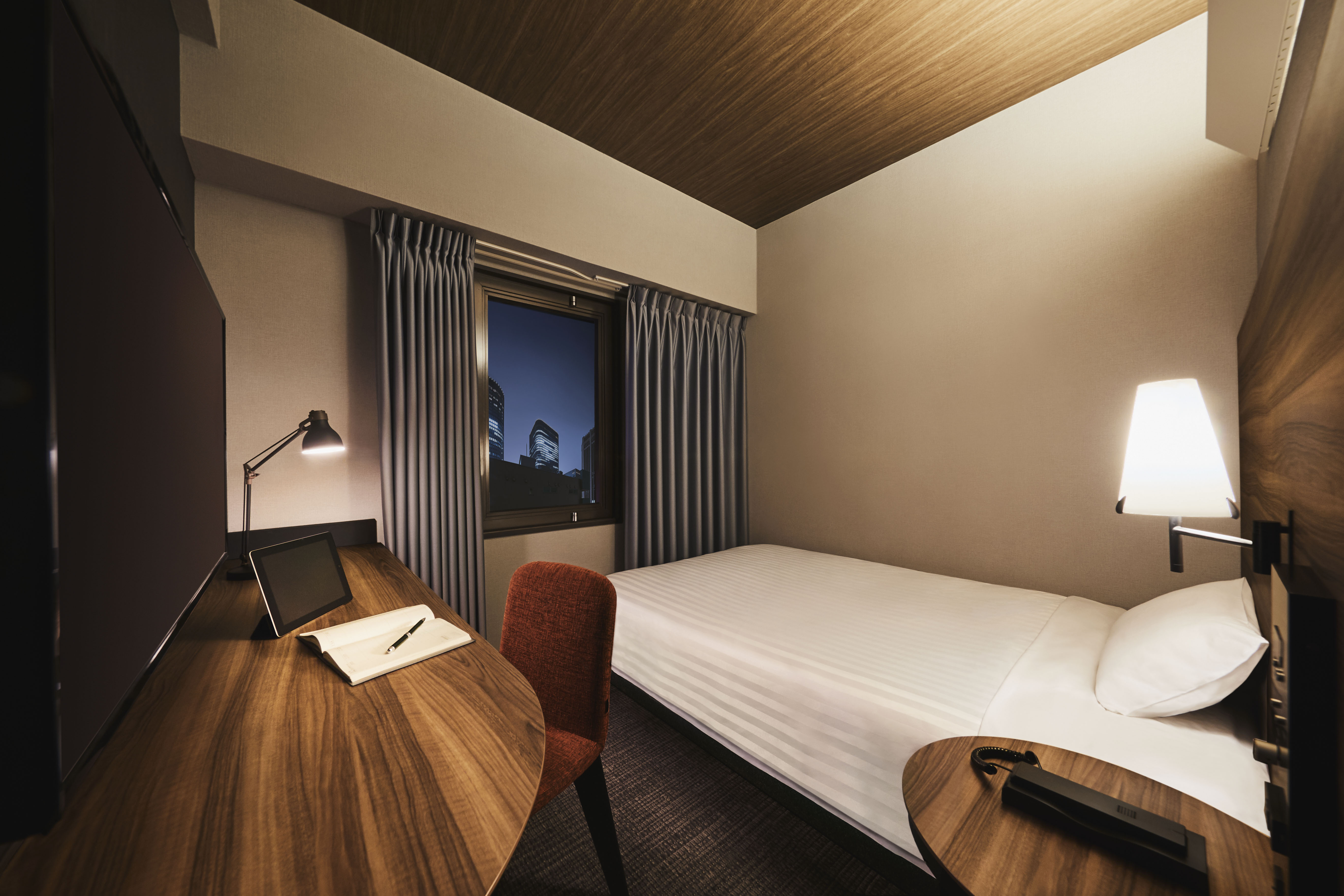 Room, Single