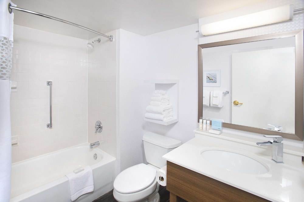 Hampton Inn Suites Annapolis 11/39