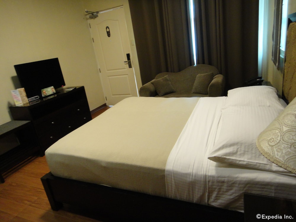 Prism Apartelle Hotel 35/61