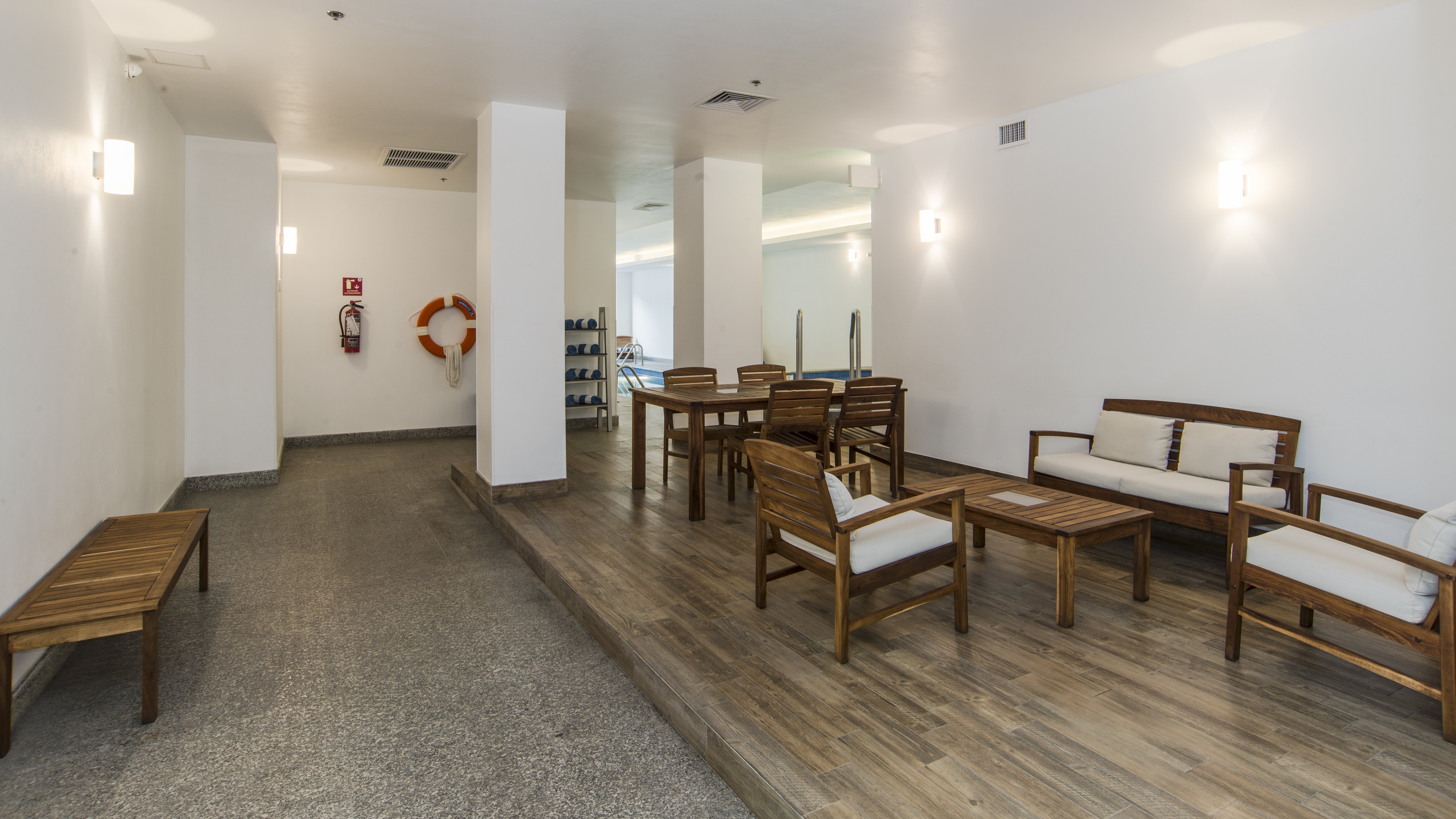 Holiday Inn Express And Suites Ciudad Obregon 55/77