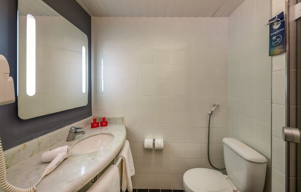 Ibis Mazatlan Marina 39/44
