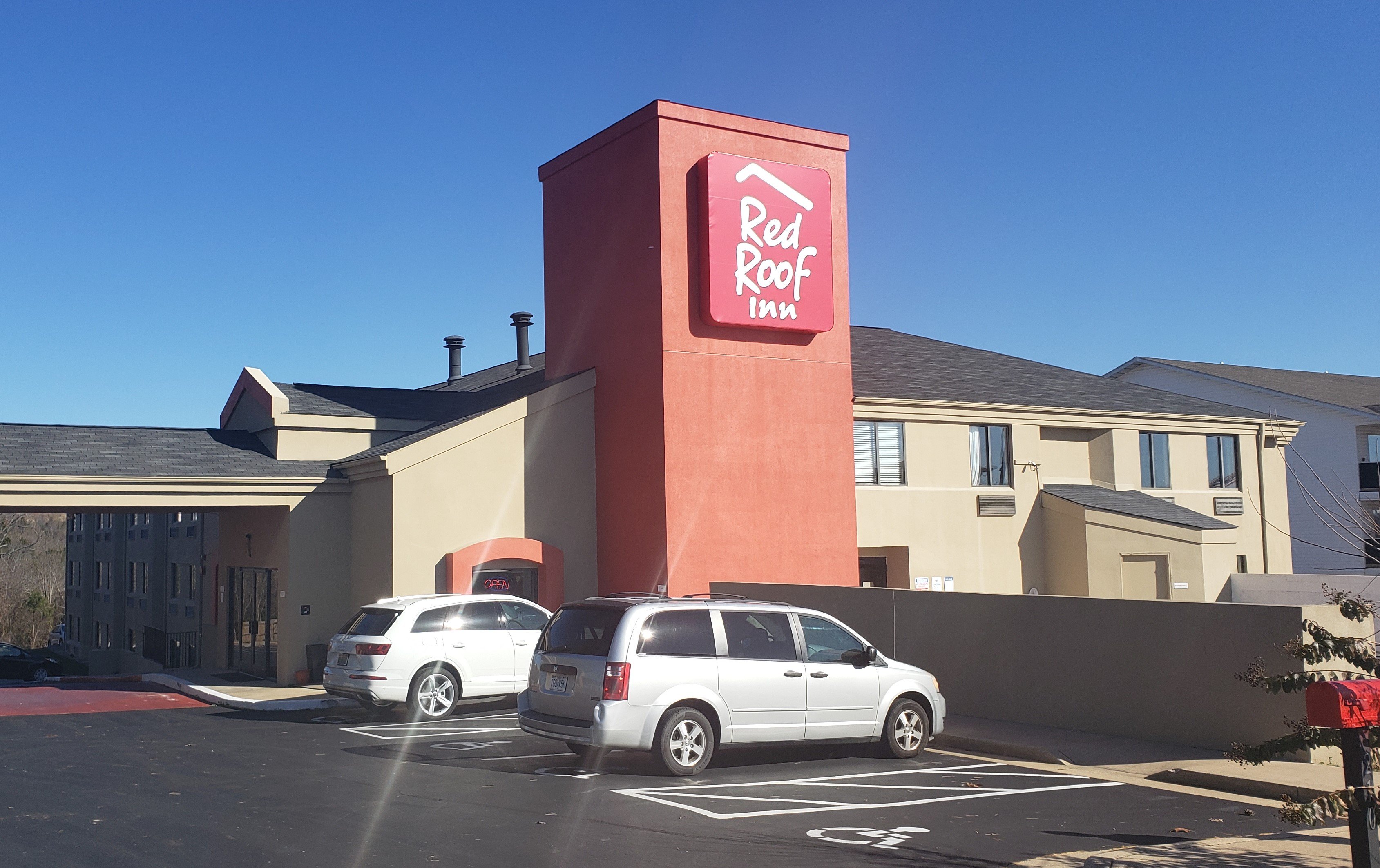 Red Roof Inn Branson, MO 52/58