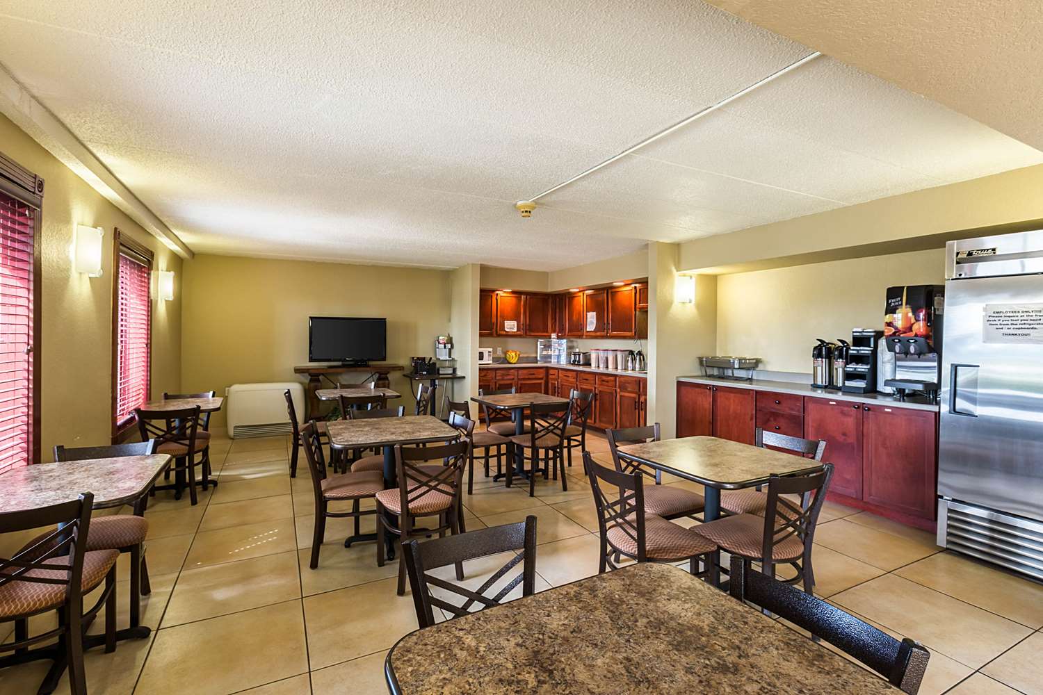 Rodeway Inn Norfolk 24/31