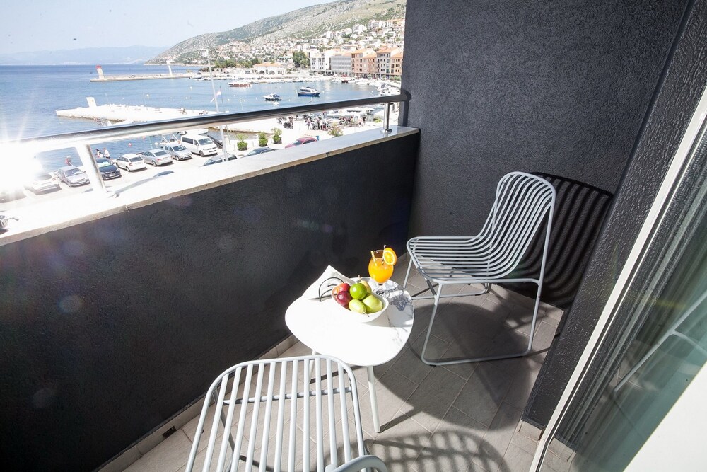 Bura 45 Boutique Hotel 52/58