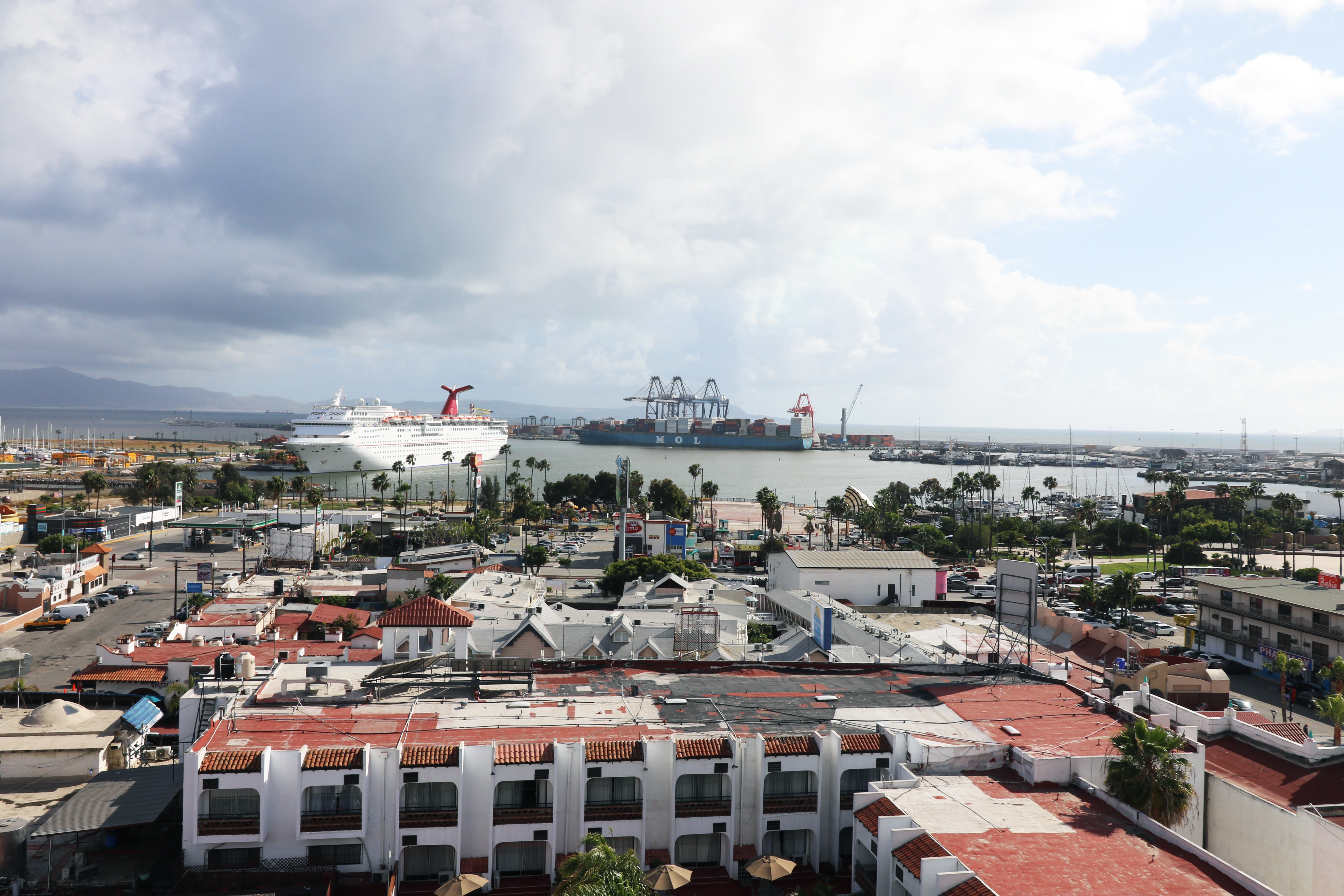 Holiday Inn Express And Suites Ensenada Centro 33/36