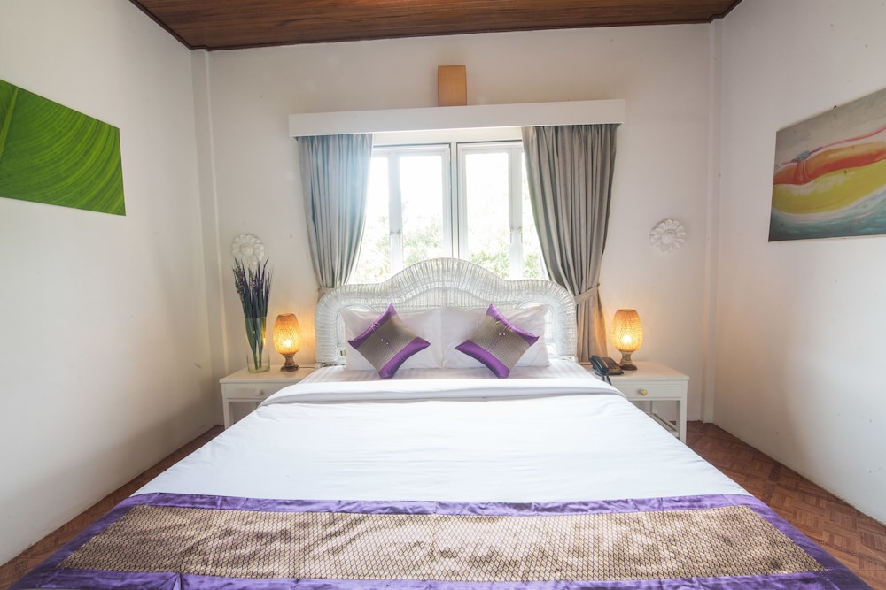 Lavender Angkor Boutique 12/50
