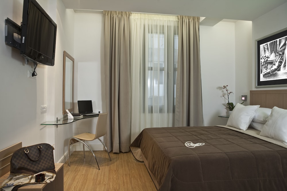Chic Hotel 15/45