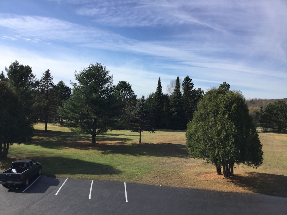 Cedars Motel 47/72