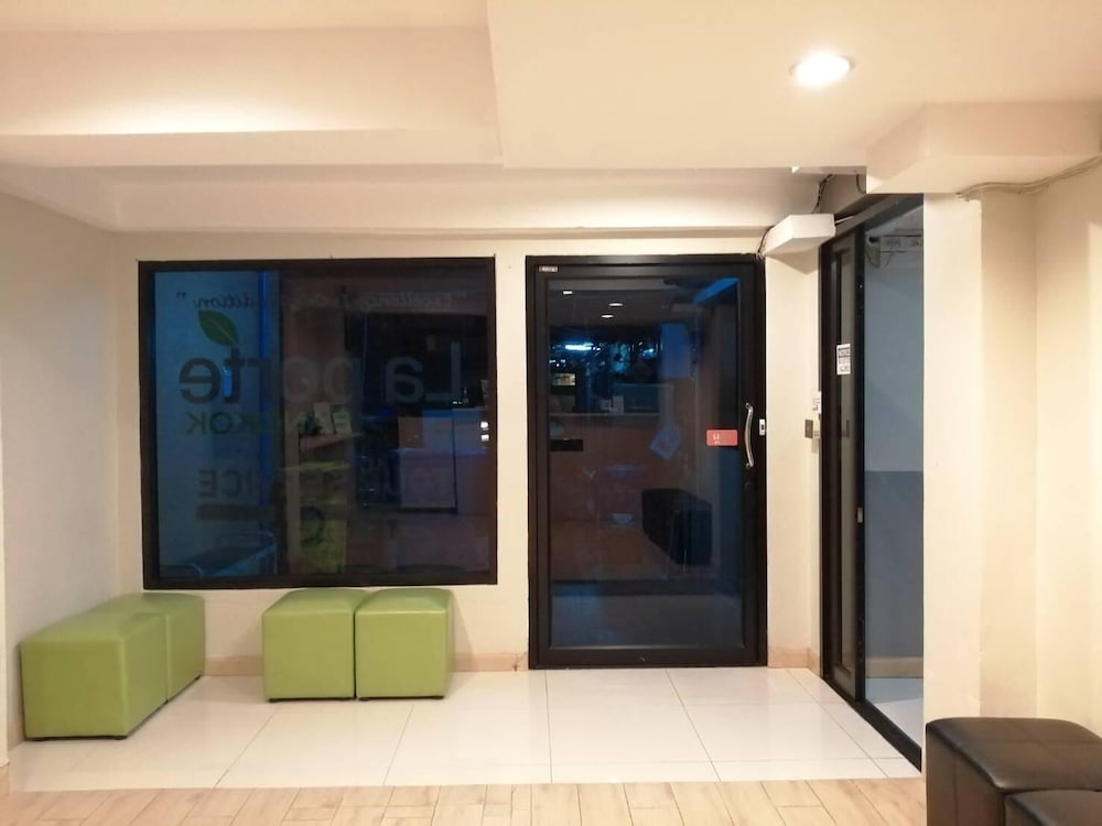La Porte Bangkok Hotel 34/48