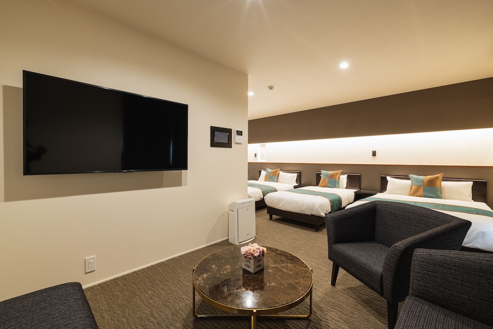 Grand Base Nagasaki City 27/50