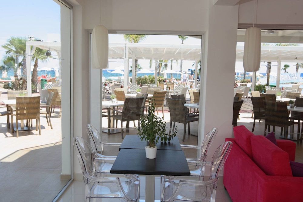 Marlita Beach Hotel Apartments 28/50