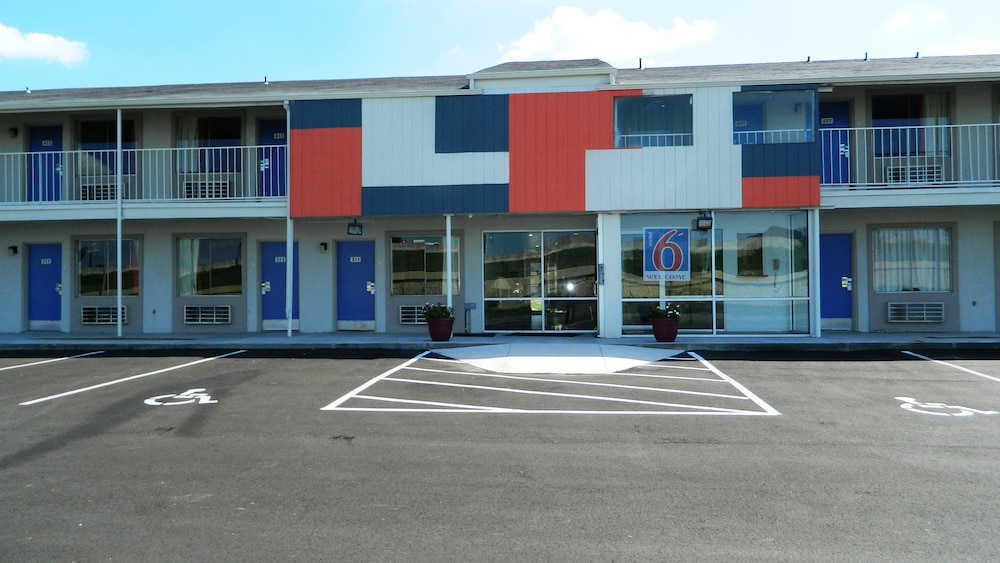 Motel6 Oklahoma City, OK - Airport East 40/46