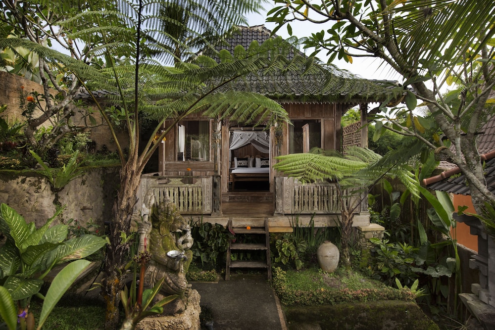 PONDOK SEBATU VILLA 4/73