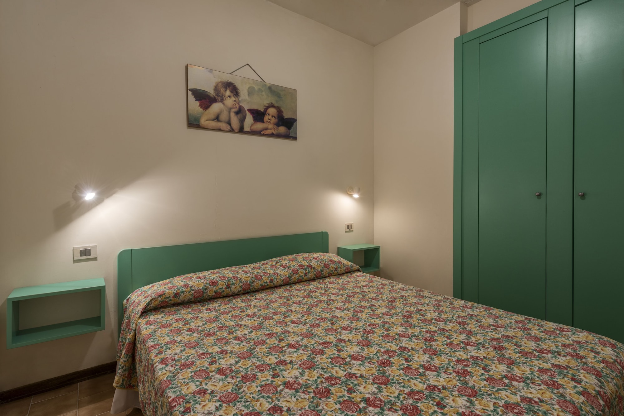 1 BEDROOM, APARTMENT, PATIO