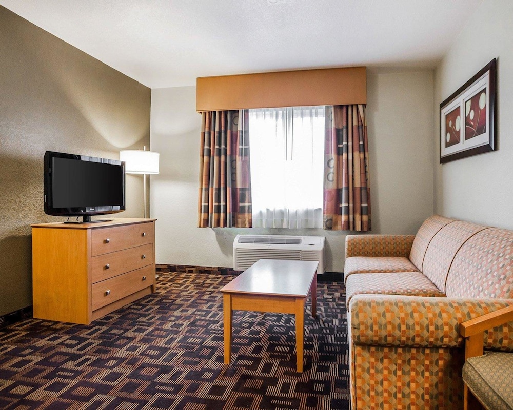 Quality Inn & Suites Des Moines Airport 26/50