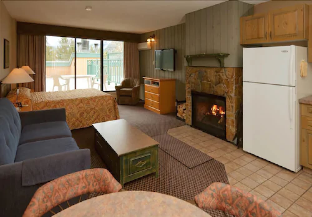 Douglas Fir Resort 38/54